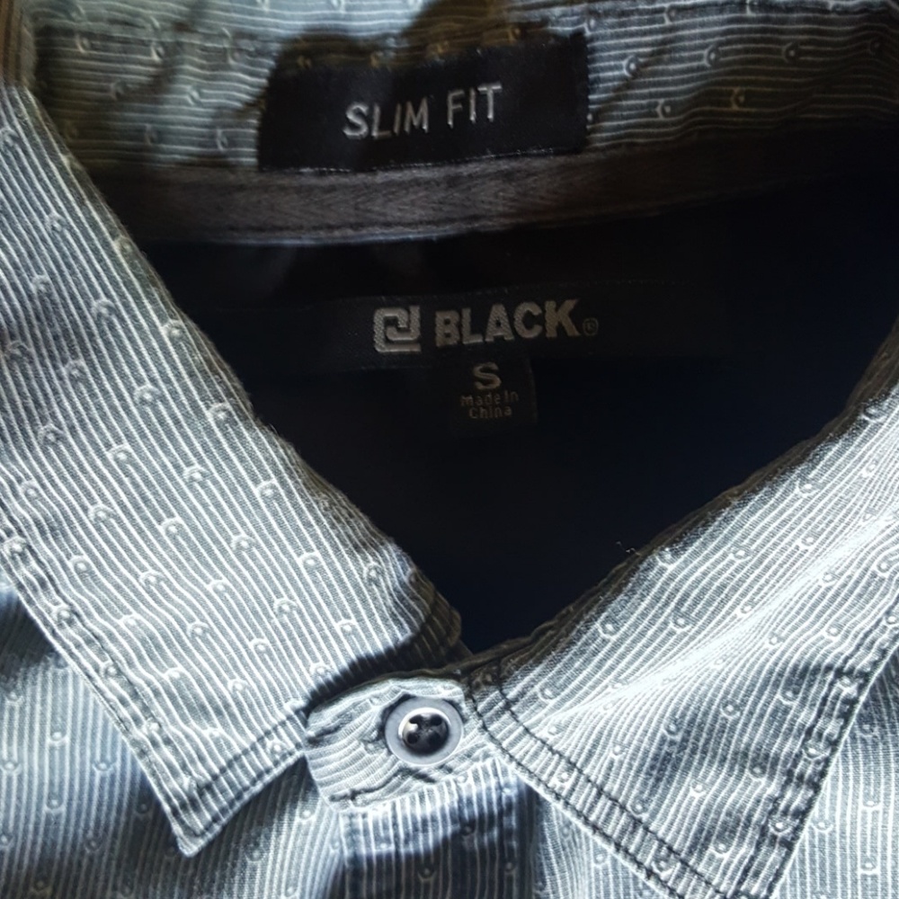 Button up - Picture 2 of 2